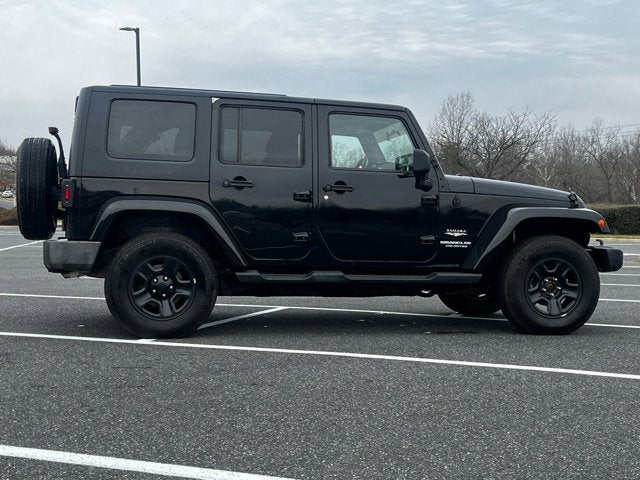 2010 Jeep Wrangler Unlimited 4WD 4dr Sahara