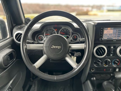 2010 Jeep Wrangler Unlimited 4WD 4dr Sahara