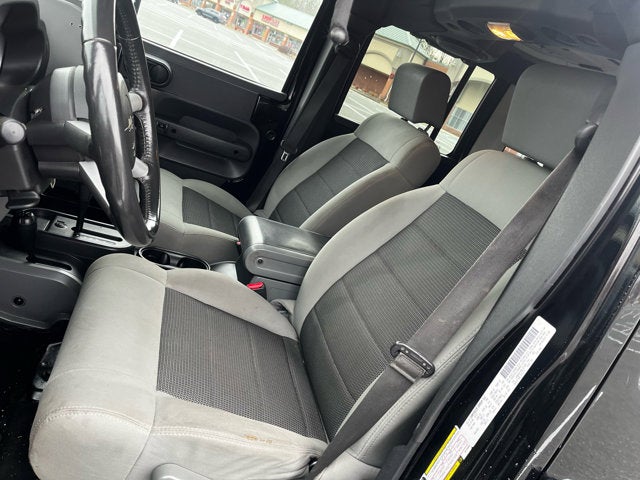 2010 Jeep Wrangler Unlimited 4WD 4dr Sahara