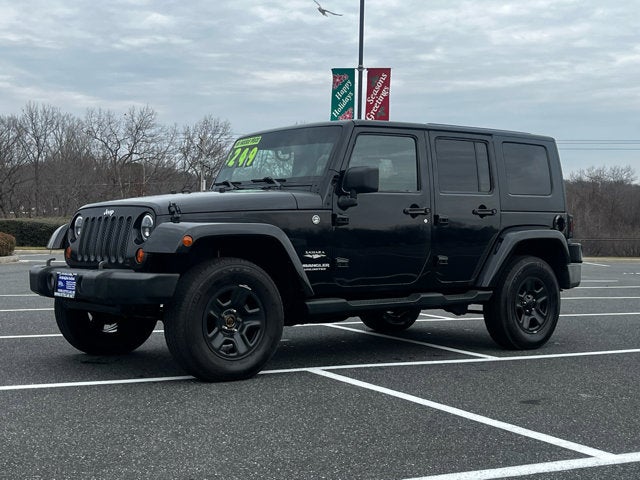 2010 Jeep Wrangler Unlimited 4WD 4dr Sahara